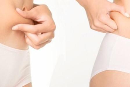 不想大腹便便成大妈，那就练瑜伽弓式，助你紧致腹部塑造完美腰身