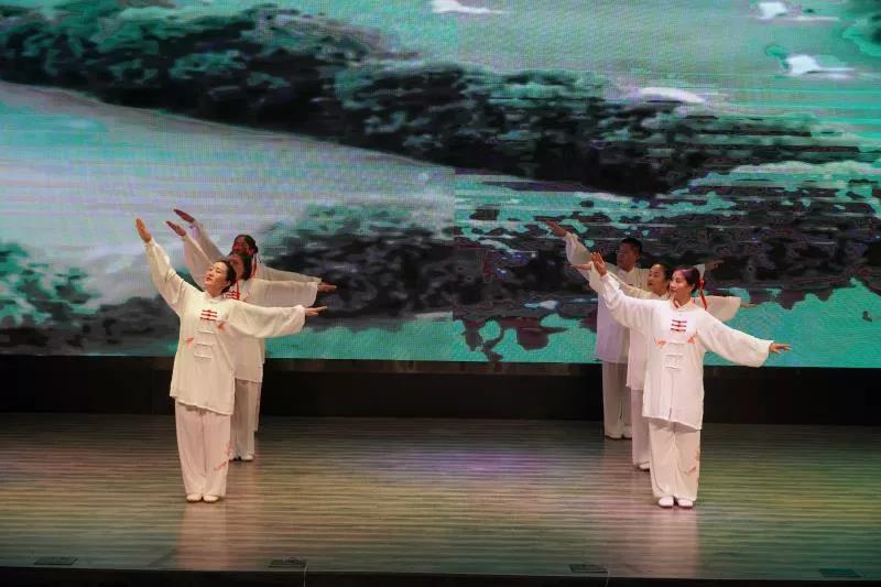 第十四届健身气功比赛视频,全民健身运动会健身气功比赛