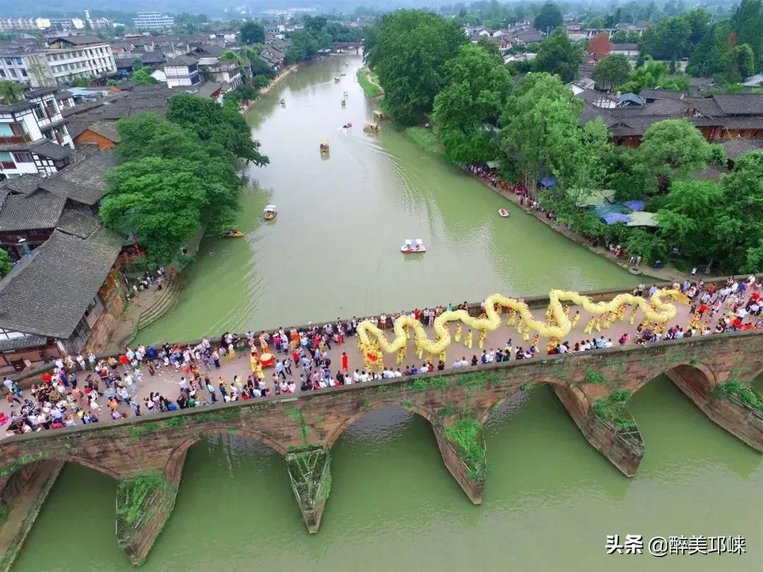 为什么有的人投资眼光很准,为什么越来越多的资本想投资酱酒