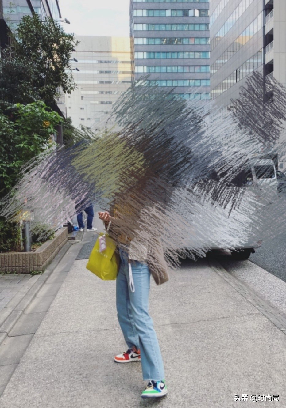 男士穿高帮鞋怎么搭配裤子,白色高帮鞋女款搭配裤子