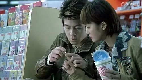 冬天就想窝在被子里看甜甜的剧,盘点充满少女心的香港老电影