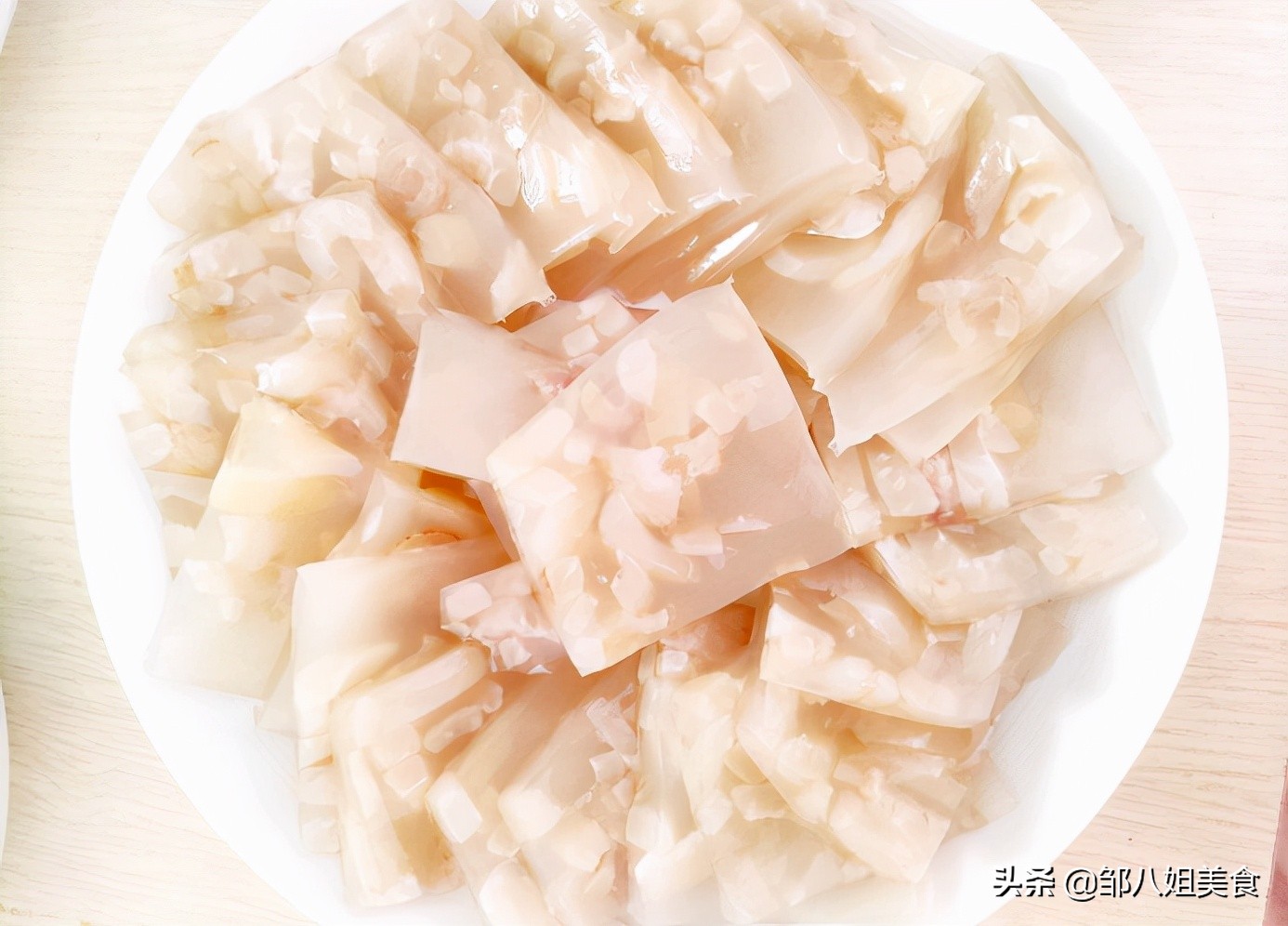 做猪皮冻的方法与技巧,做猪皮冻猪皮沉底怎么回事