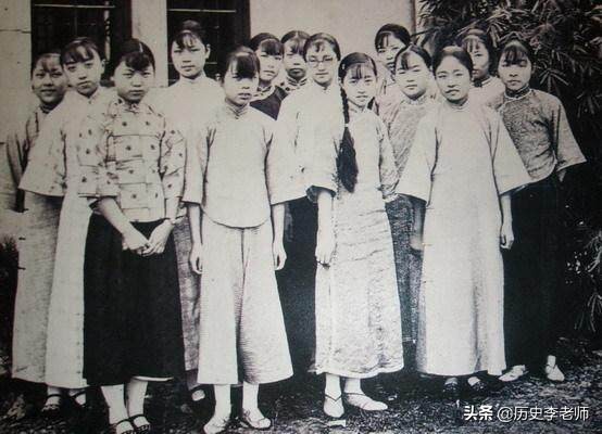 民国最好色的军阀:娶了12个老婆,生了43个子女,90岁还老来得子