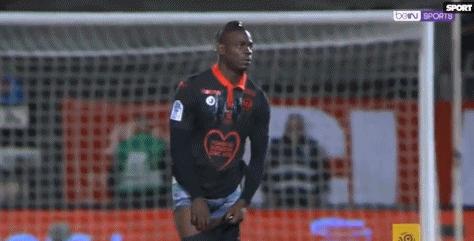 巴洛特利:法甲第13轮场上脱掉裤子?球迷:真是秀出新境界