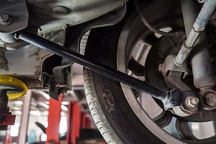 吉利博瑞epro底盘,为什么吉利现在越来越高端