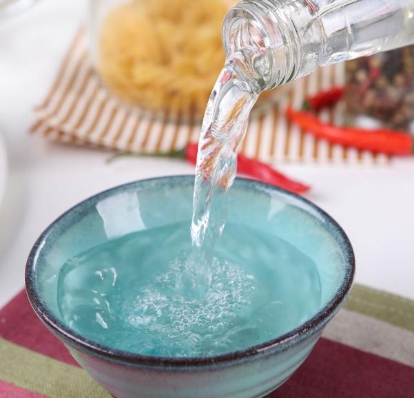 狗狗总是乱尿?教你排查原因+解决乱尿问题