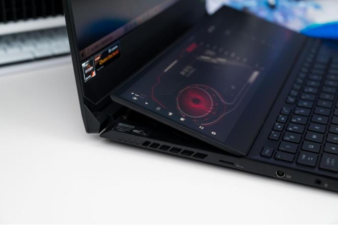 华硕rog冰刃5游戏测试,华硕rog发布会rog冰刃5plus