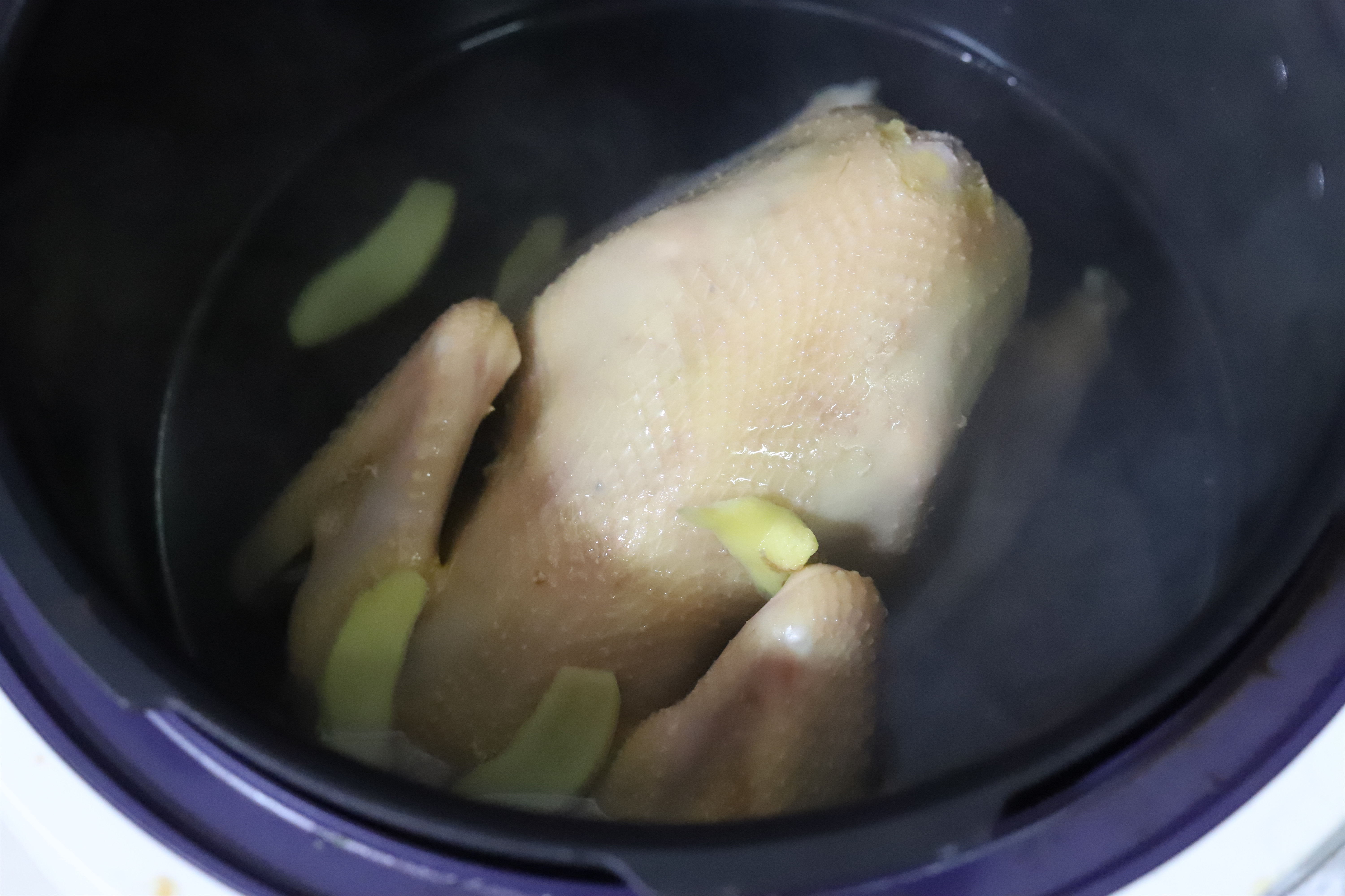 虫草花用来炖鸡汤是绝配，暖胃滋补还简单，别错过了