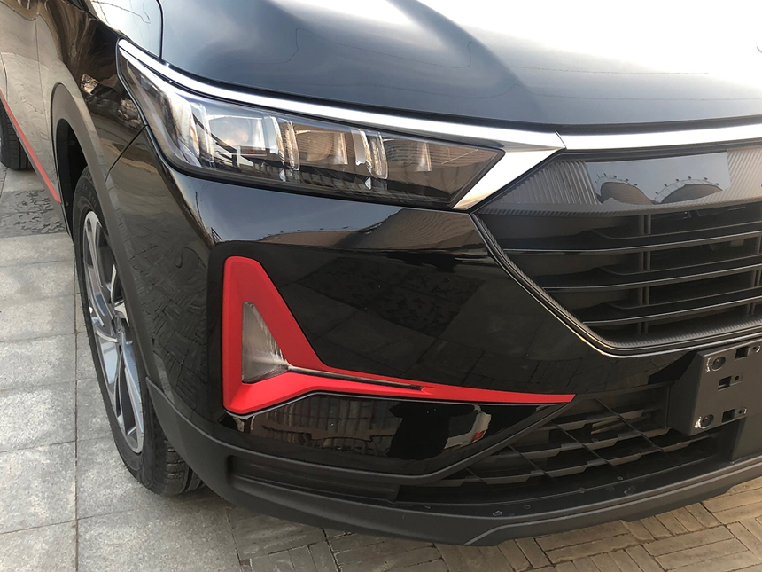 风神ax7pro,东风风神ax7pro银灰色