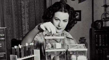 她最性感的地方，也不是大腿啊