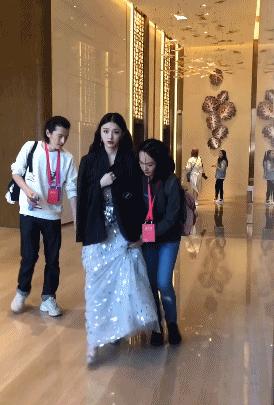 林允美白秘籍是坚抹身体乳！评测英皇室百年牌子身体乳有多好用？