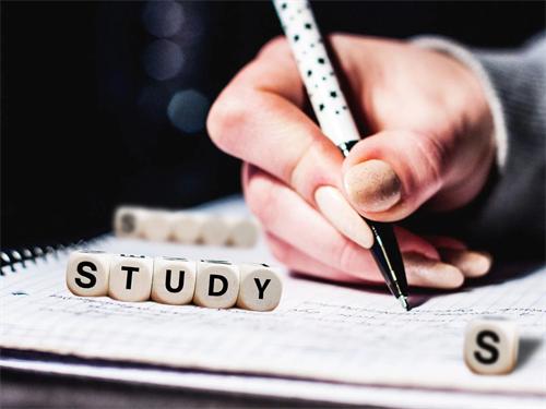 本科毕业两年怎样申请美国留学,美国本科学生如何申请美国研究生