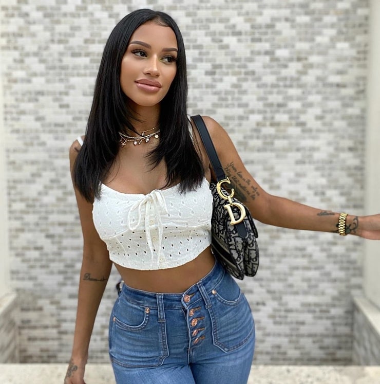 环球美女法国人,环球时尚美女