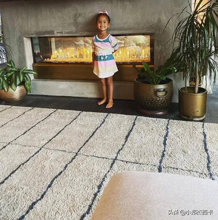 33岁传奇嫂拆掉假胸；我身上除了颧骨是真的，其他都是假的