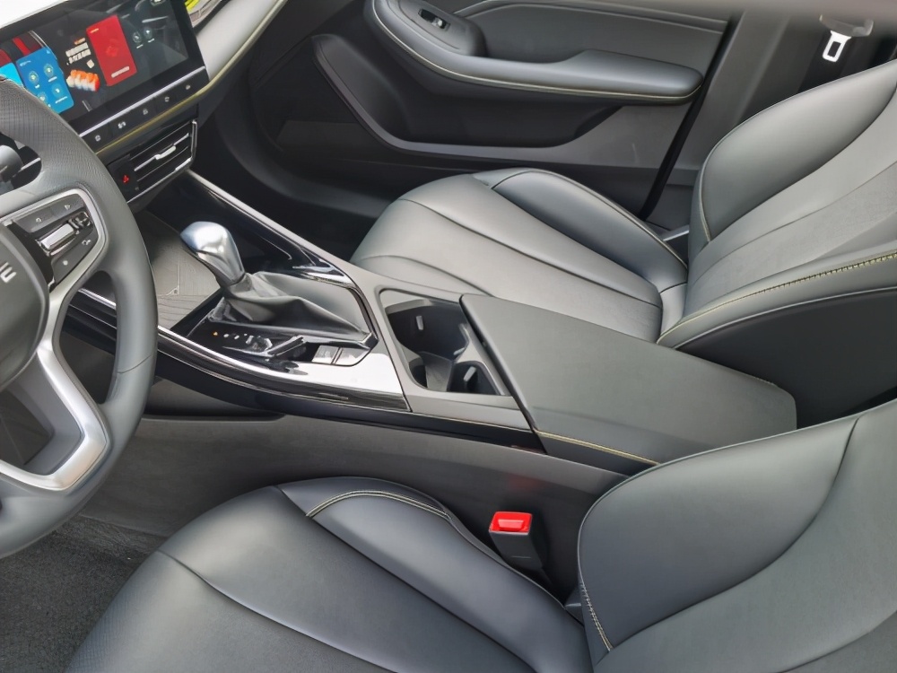 推荐顶配车型新款荣威i5购车指南,荣威i5口碑