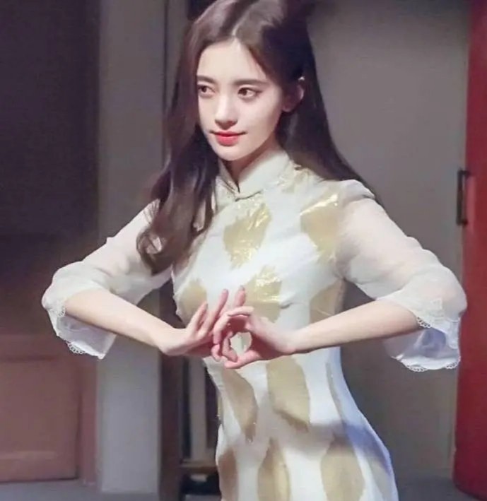 羡慕别人穿旗袍的句子,羡慕别人穿漂亮的衣服