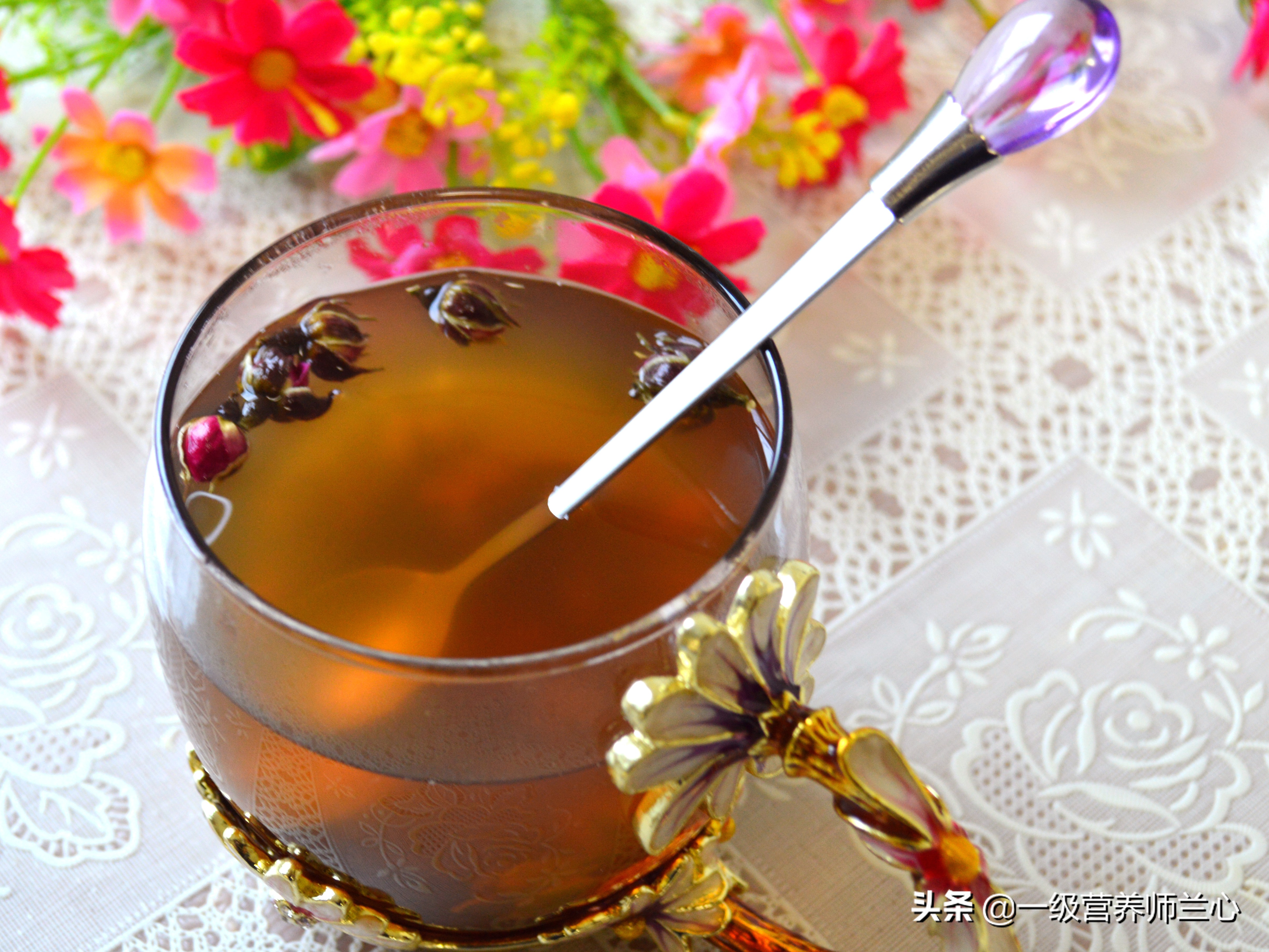 春天喝什么花茶对人的身体比较好,春天多喝花茶真的能让你美上十倍