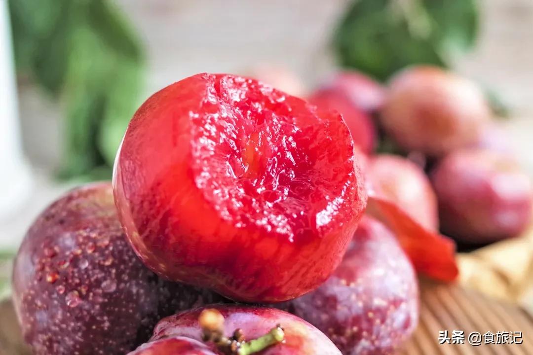 正宗的三华李水果,摘三华李酸甜脆口特解馋