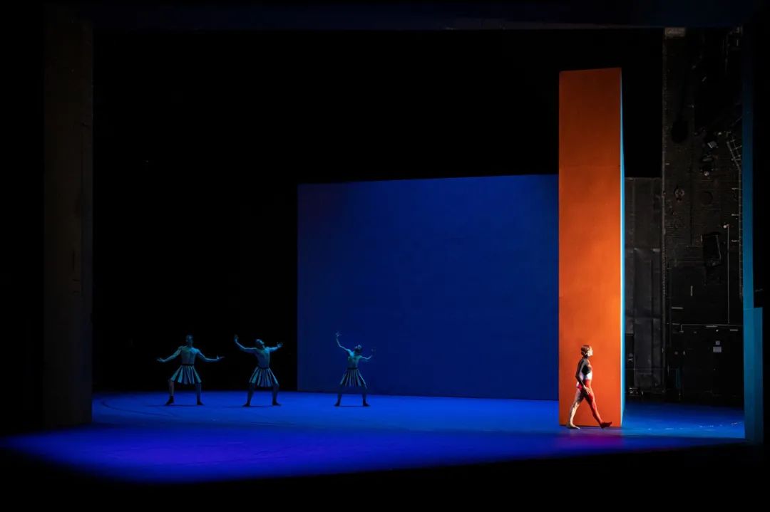 SebastianHannak/震撼心灵的舞台空间美学