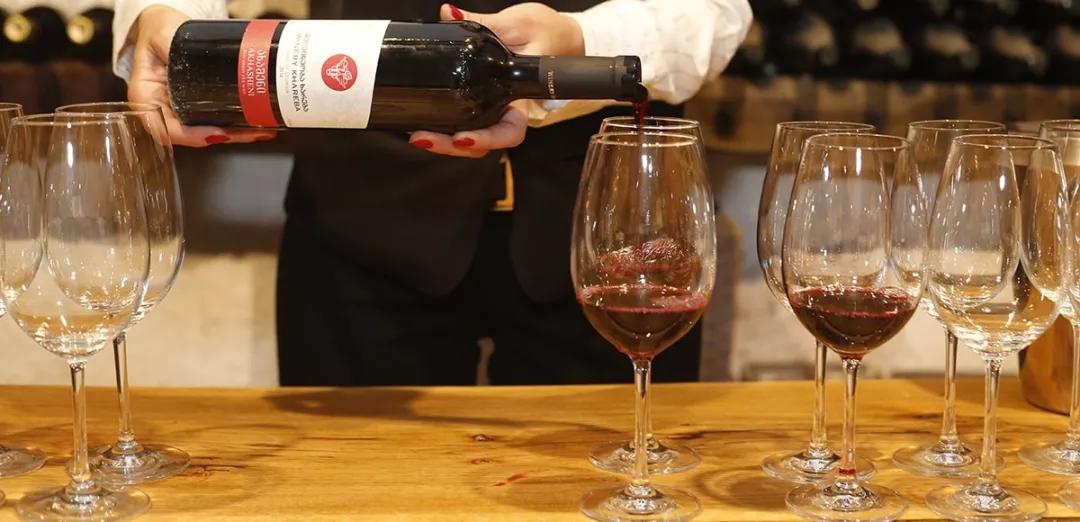 格鲁吉亚什么红酒最好,格鲁吉亚红酒怎么来的
