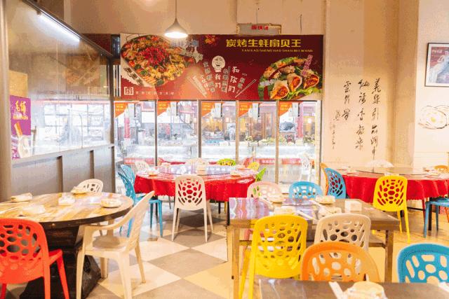 冬天必须来顿热气腾腾的烤全羊,好吃又好耍的烤全羊