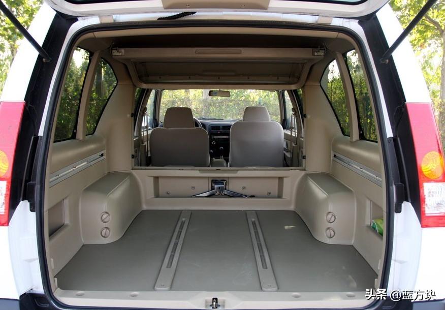 郑州日产nissannv200,nissan日产2.0