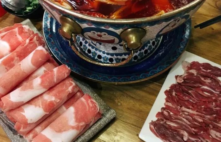 故宫也开火锅店了！你想去拔草吗？我大天津大铜锅，你爱哪家呢？