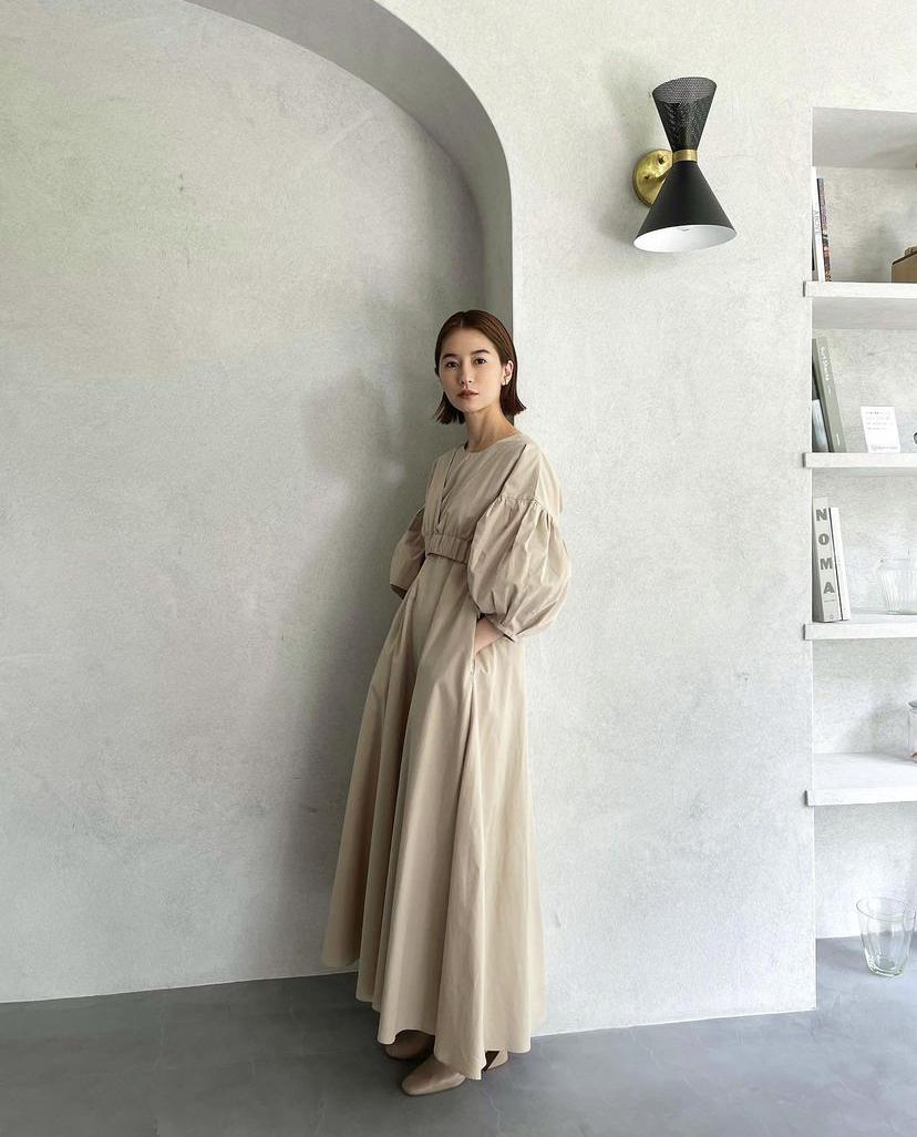 喜欢宽松衣服怎么办,怎么把宽松版的衣服穿有型