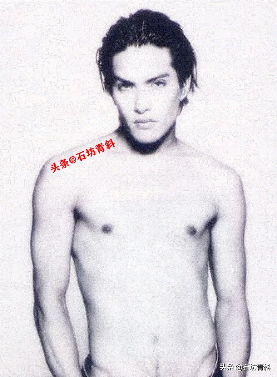 《皆月》暗潮汹涌的“深柜”在不安认“同”中前行的*欲情**