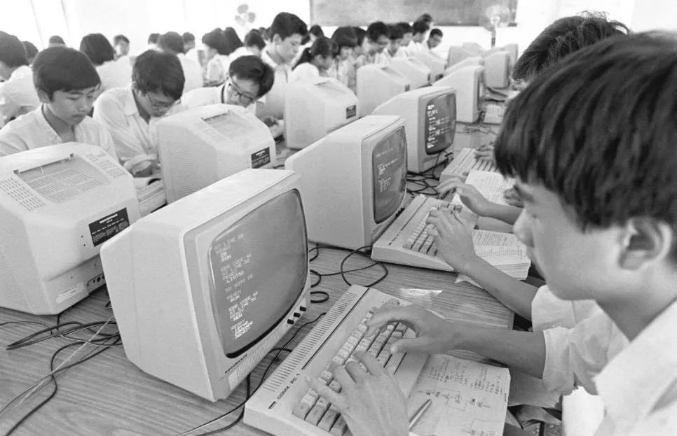 回顾70年教育发展,老照片回顾中国教育