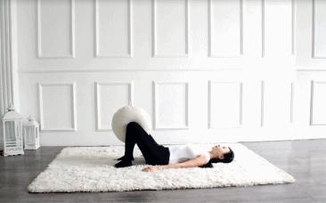 产后肚子肉很松怎么练紧致瑜伽,产后瑜伽瘦肚子和腰上赘肉