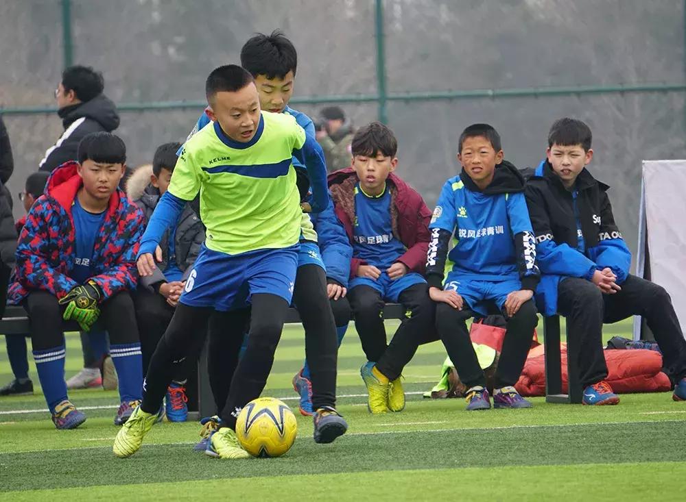 姗姗来迟的比赛,前所未有的共鸣烟台少儿足球嘉年华扬帆起航!