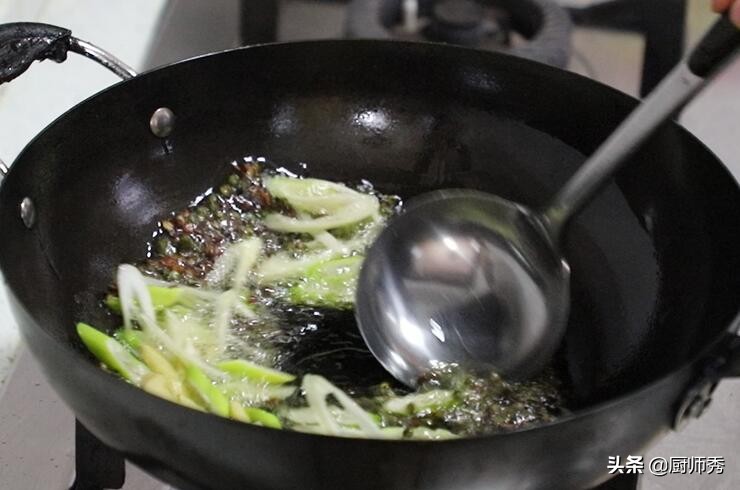 麻辣烫怎么做好吃麻辣底料配方,在家麻辣烫怎么做好吃又简单