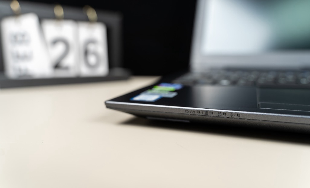 为什么买游戏本不买轻薄本,为什么不建议买游戏本