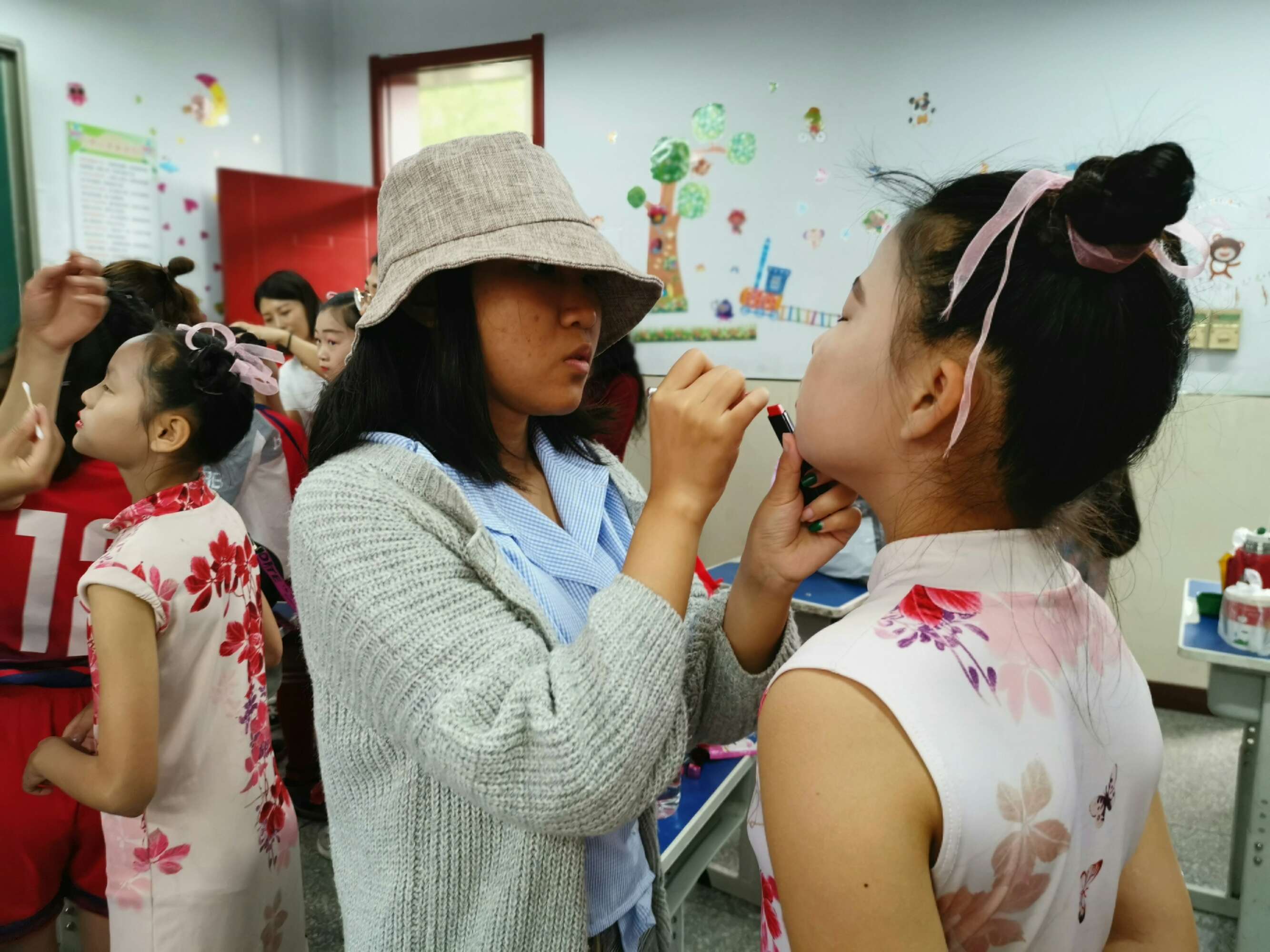 灏忓缁忓吀璇佃娲诲姩鍦嗘弧钀藉箷,灏忓瀹岀編鏀跺畼鍥炲繂鎴愰暱鍘嗙▼