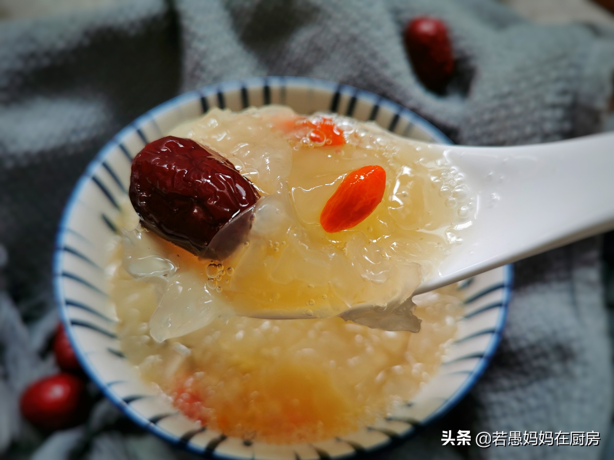 煮银耳汤最快的方法,煮银耳汤怎么煮才会粘稠