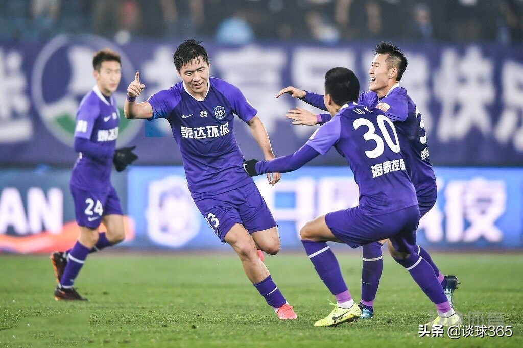 泰达捡到宝！29岁原中甲队长或成新一代带刀后卫，可接班曹阳