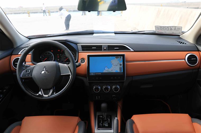 广汽三菱suv13万左右落地价,起售价不到十万的中型suv推荐