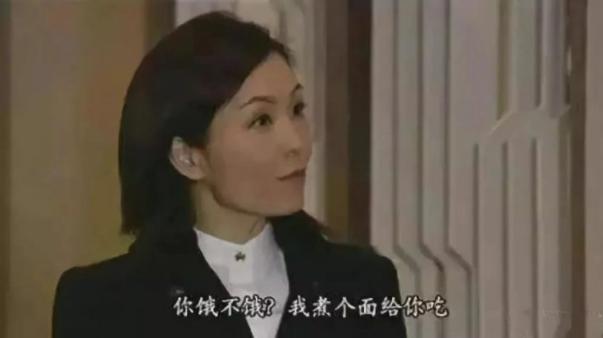 情侣开房也要找黄牛？这8.8高分剧，逼疯的不只香港人