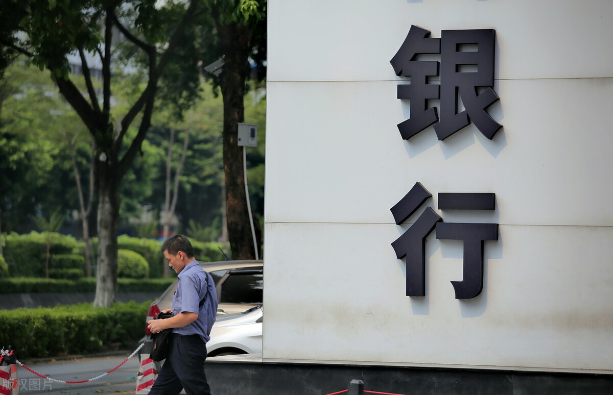 开发商资金链断裂，房子停工，房贷可以不还吗？买房人怎么办