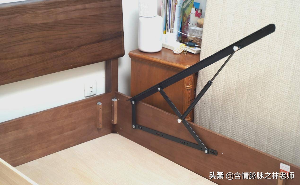 8平方小户型床带飘窗,8平米的小户型床