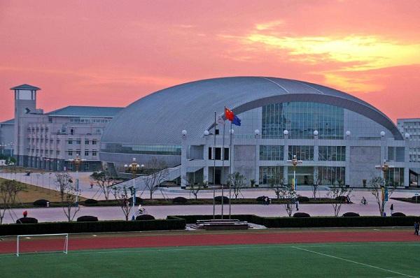 武汉“迷惑性”最强的野鸡大学，“正版”是学院，“盗版”是大学