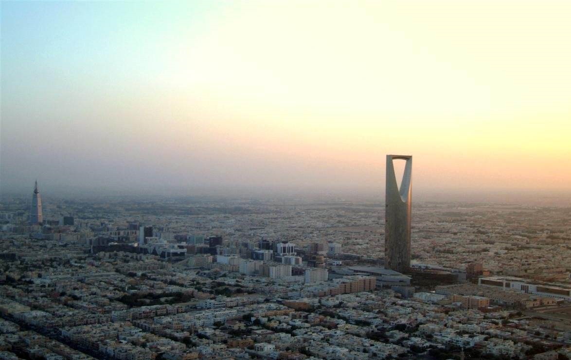 沙特阿拉伯环海为什么干旱,沙特阿拉伯为什么常年干旱