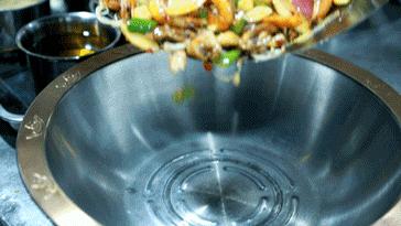 昆明风情街美蛙鱼头,昆明廖姥爷美蛙鱼头火锅