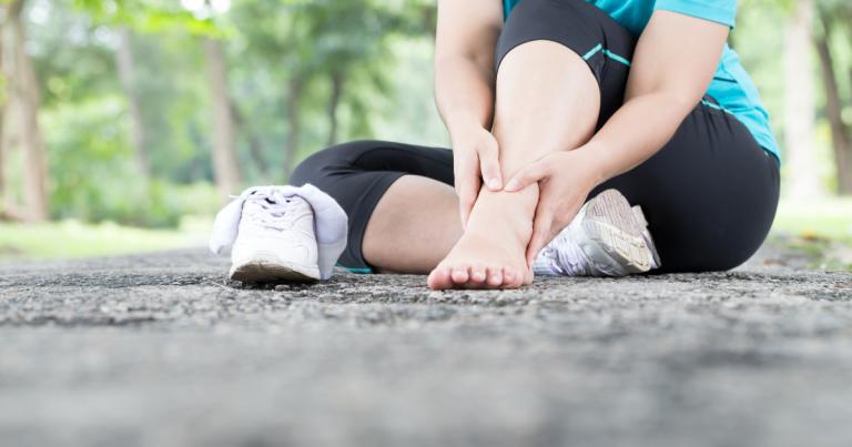 运动时骨折的简单处理方法,体育运动骨折的预防和处理措施