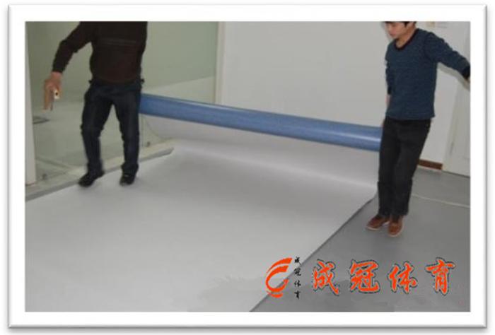 医院pvc地板胶怎么铺,幼儿园办公室地板胶怎么铺