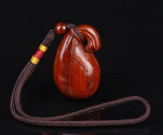 哪些木雕把件值得把玩,最简单的木雕小件