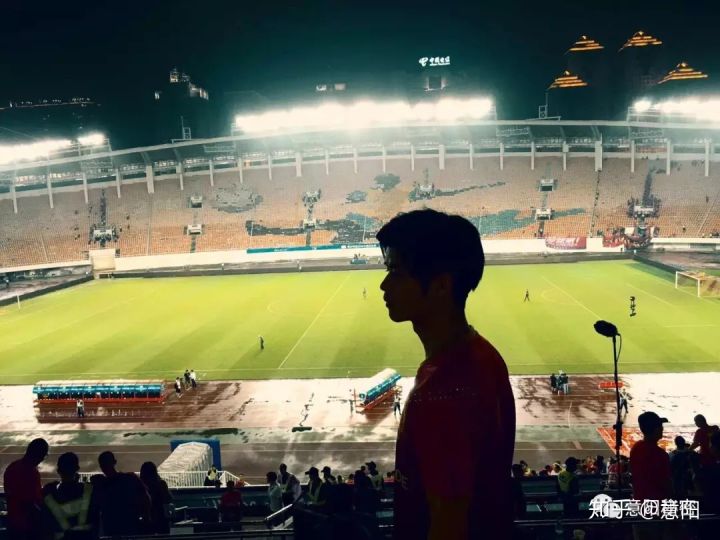 金融销售底薪为什么那么高,金融销售真的月入过万吗