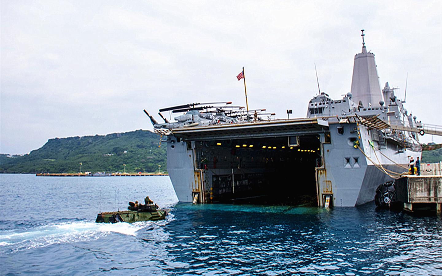 美国海军建造过的两栖攻击舰,世界各国两栖船坞登陆舰