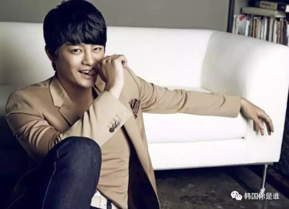 路人看到韩国明星,韩国街上能看到韩国明星吗